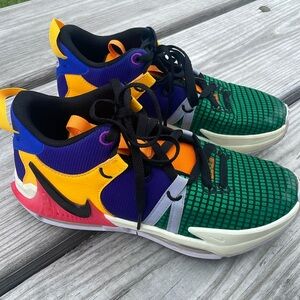 Nike Lebron James Witness VII Basketball